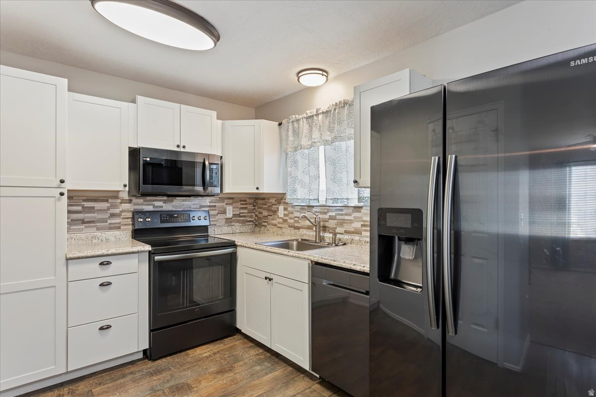 TAYLOR ESTATES - Residential