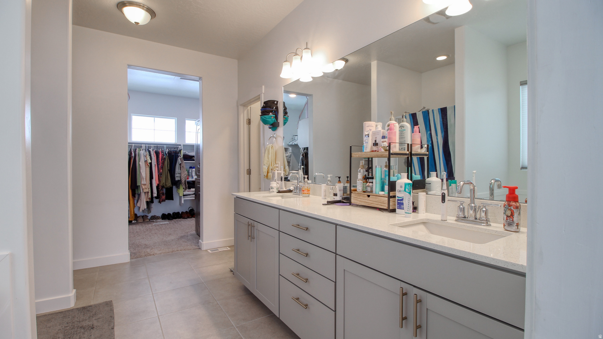 LEGACY FARMS - Residential