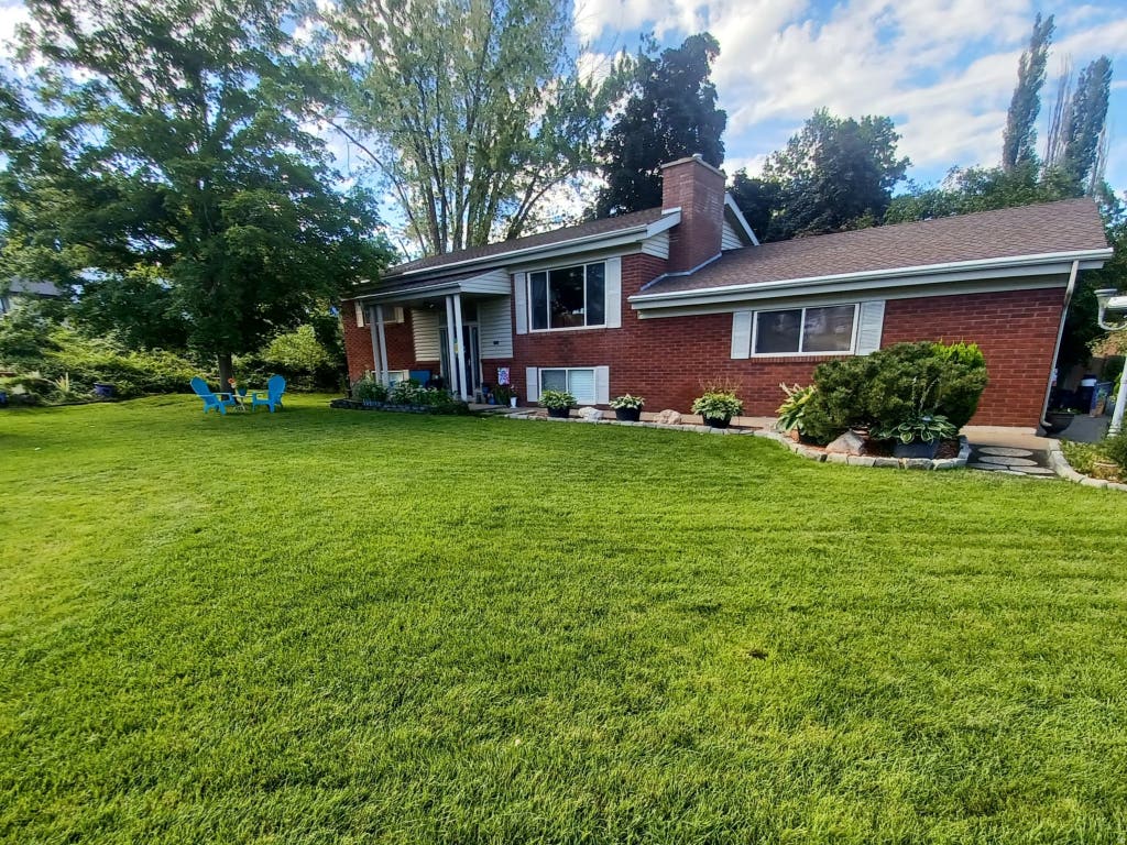 Photo of 689 E LAVINA DR S, South Ogden, UT 84403 (MLS # 2176859)