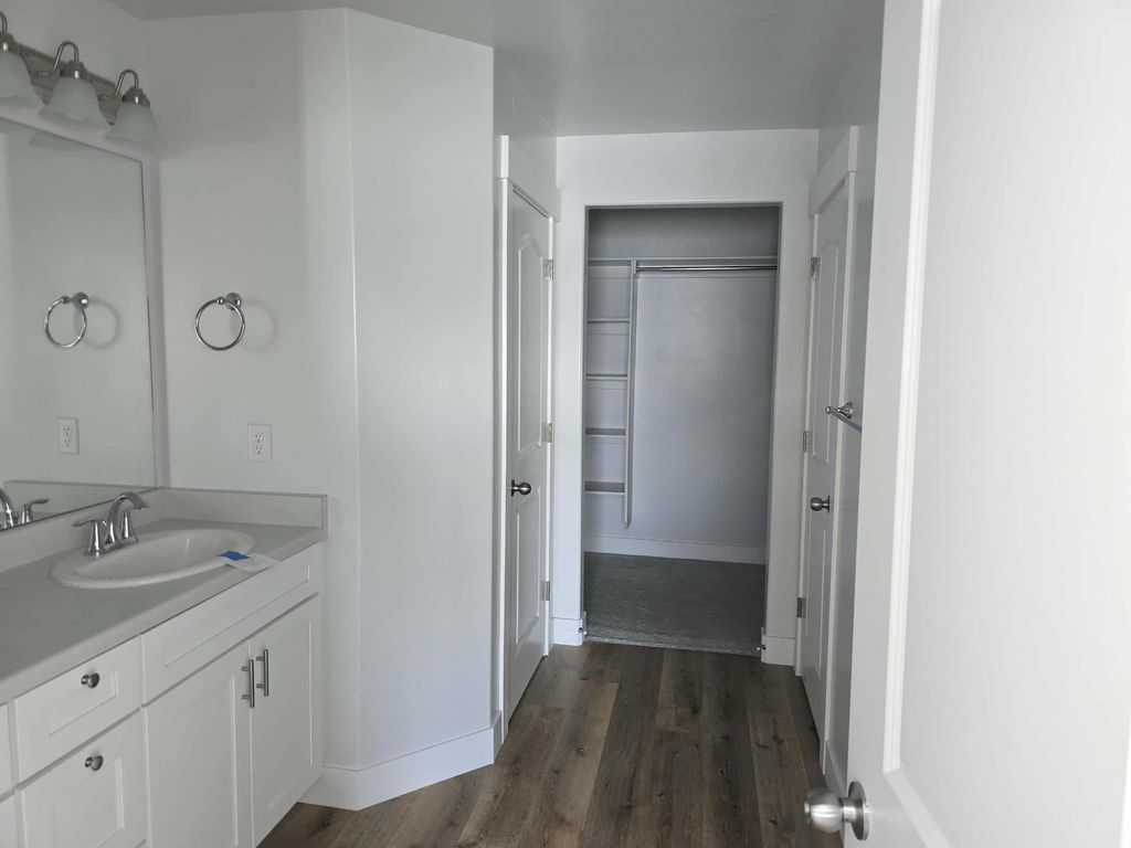 Photo of 1186 E DOGWATCH DR, Saratoga Springs, UT 84045 (MLS # 2121485)