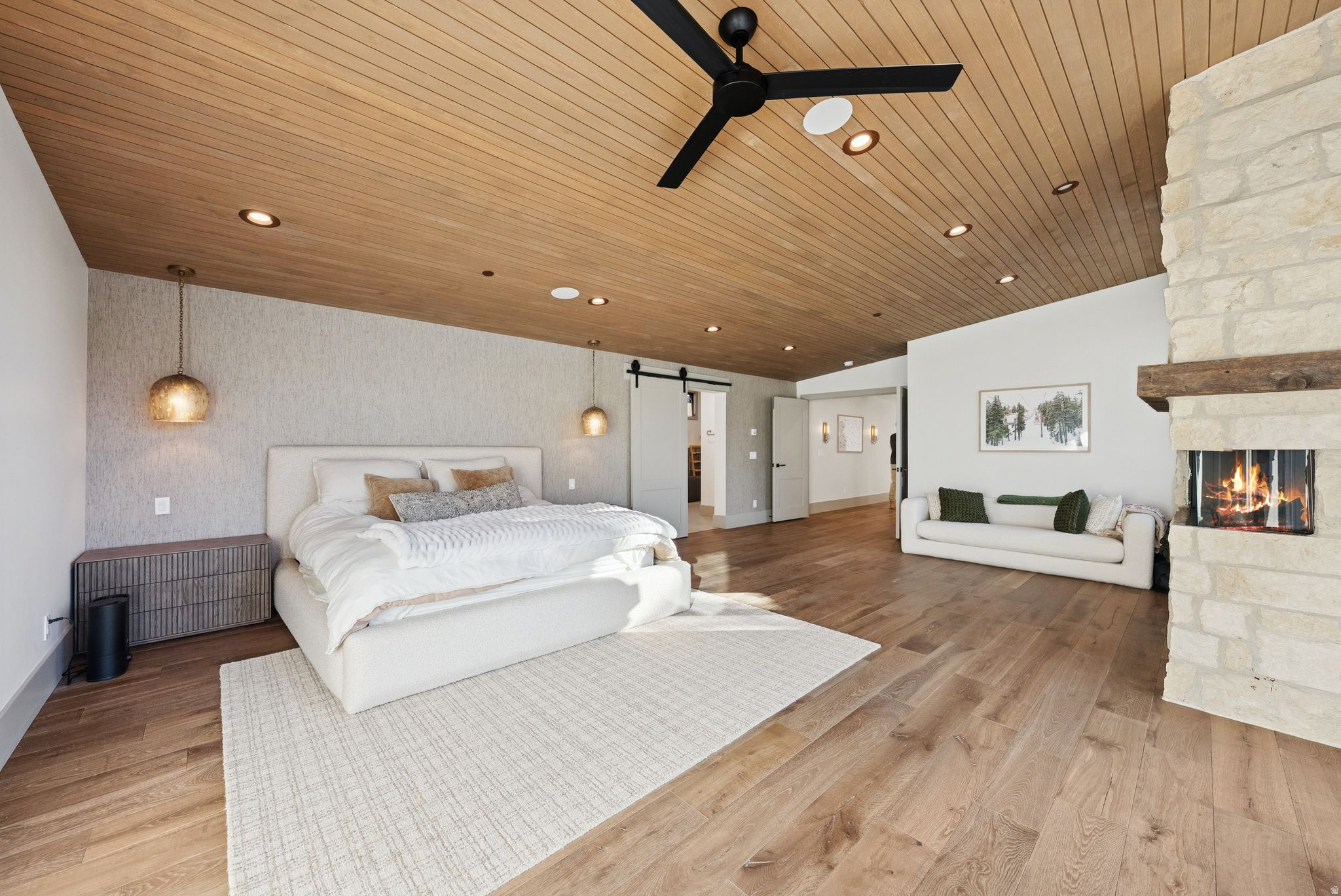 THAYNES CANYON - Residential