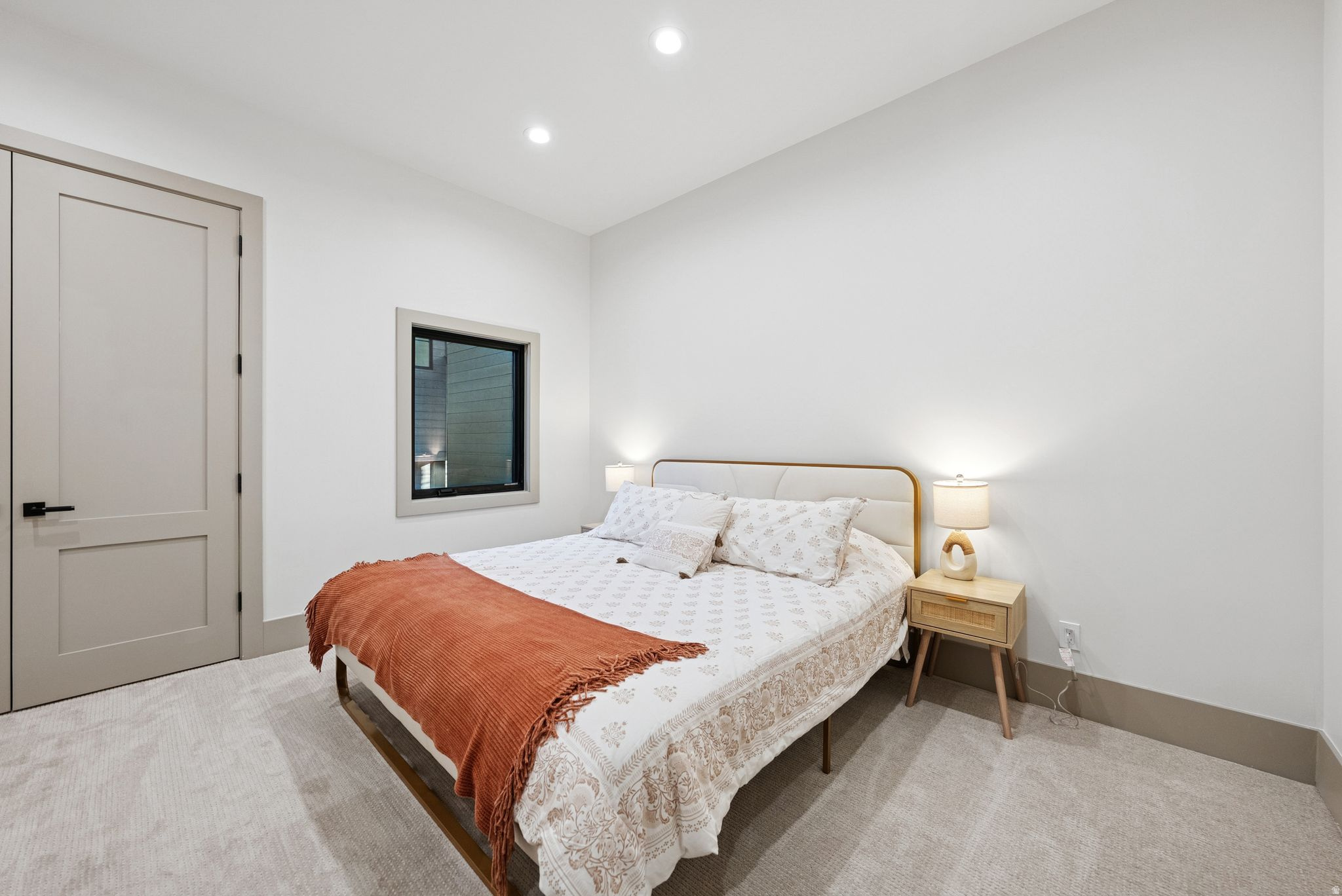 THAYNES CANYON - Residential