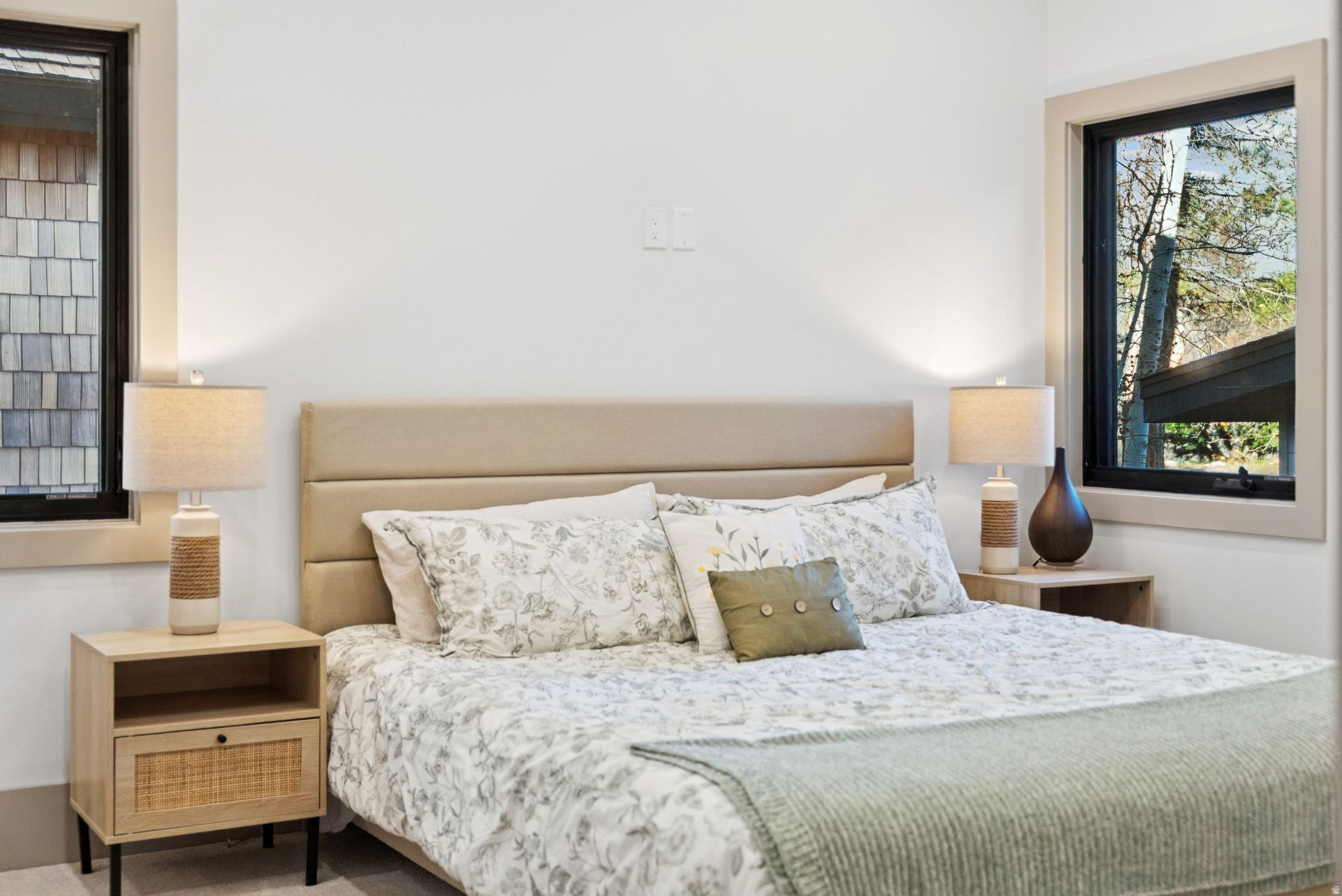 THAYNES CANYON - Residential