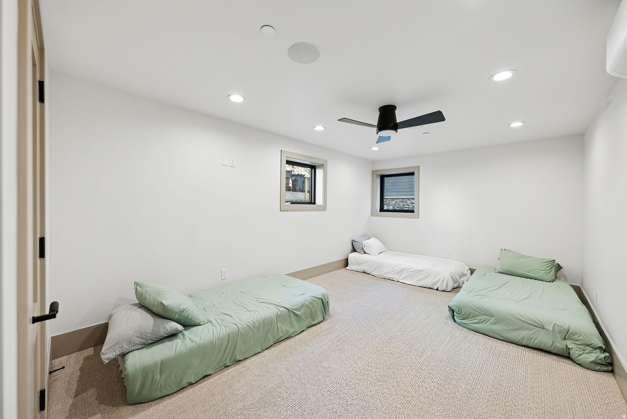 THAYNES CANYON - Residential