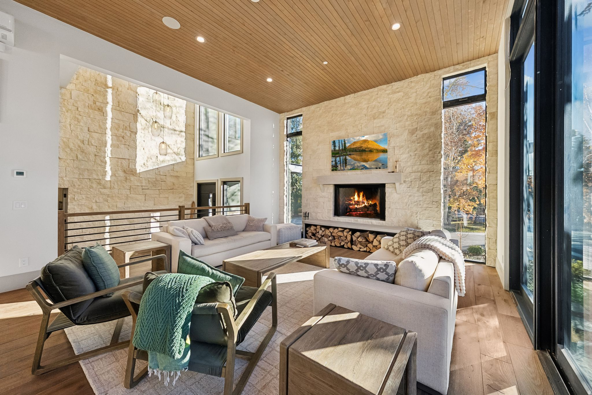 THAYNES CANYON - Residential