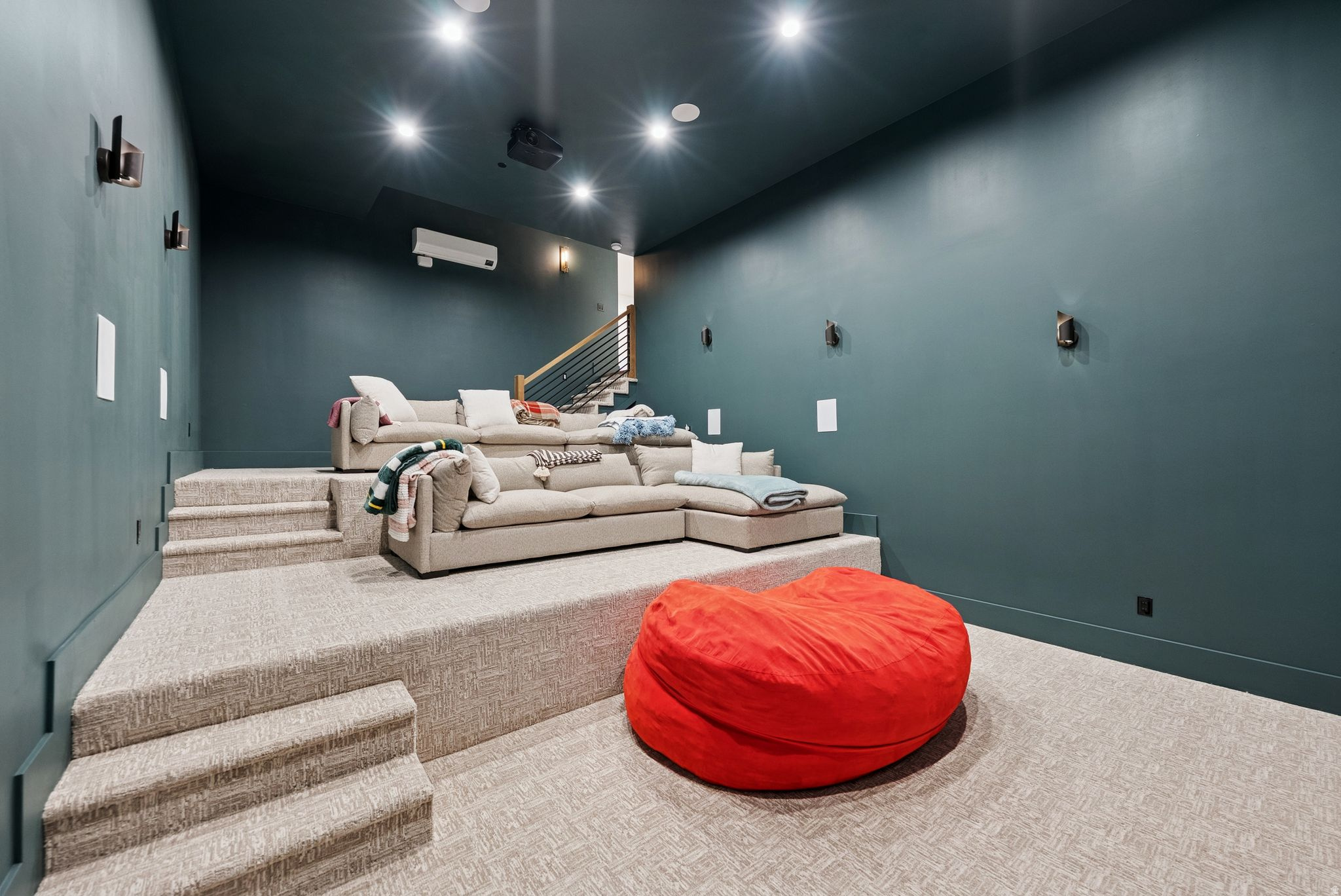 THAYNES CANYON - Residential