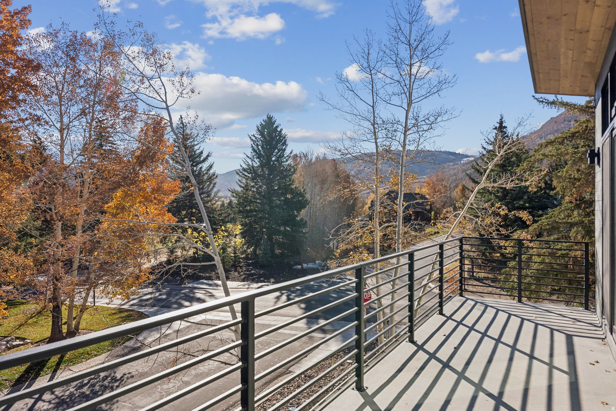 THAYNES CANYON - Residential