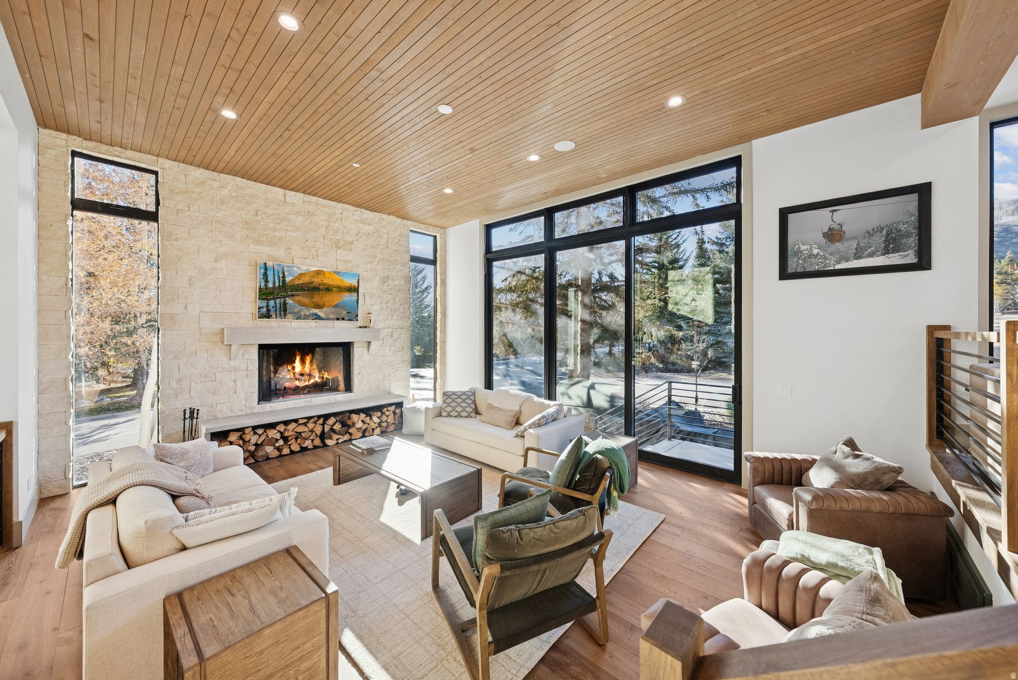 THAYNES CANYON - Residential