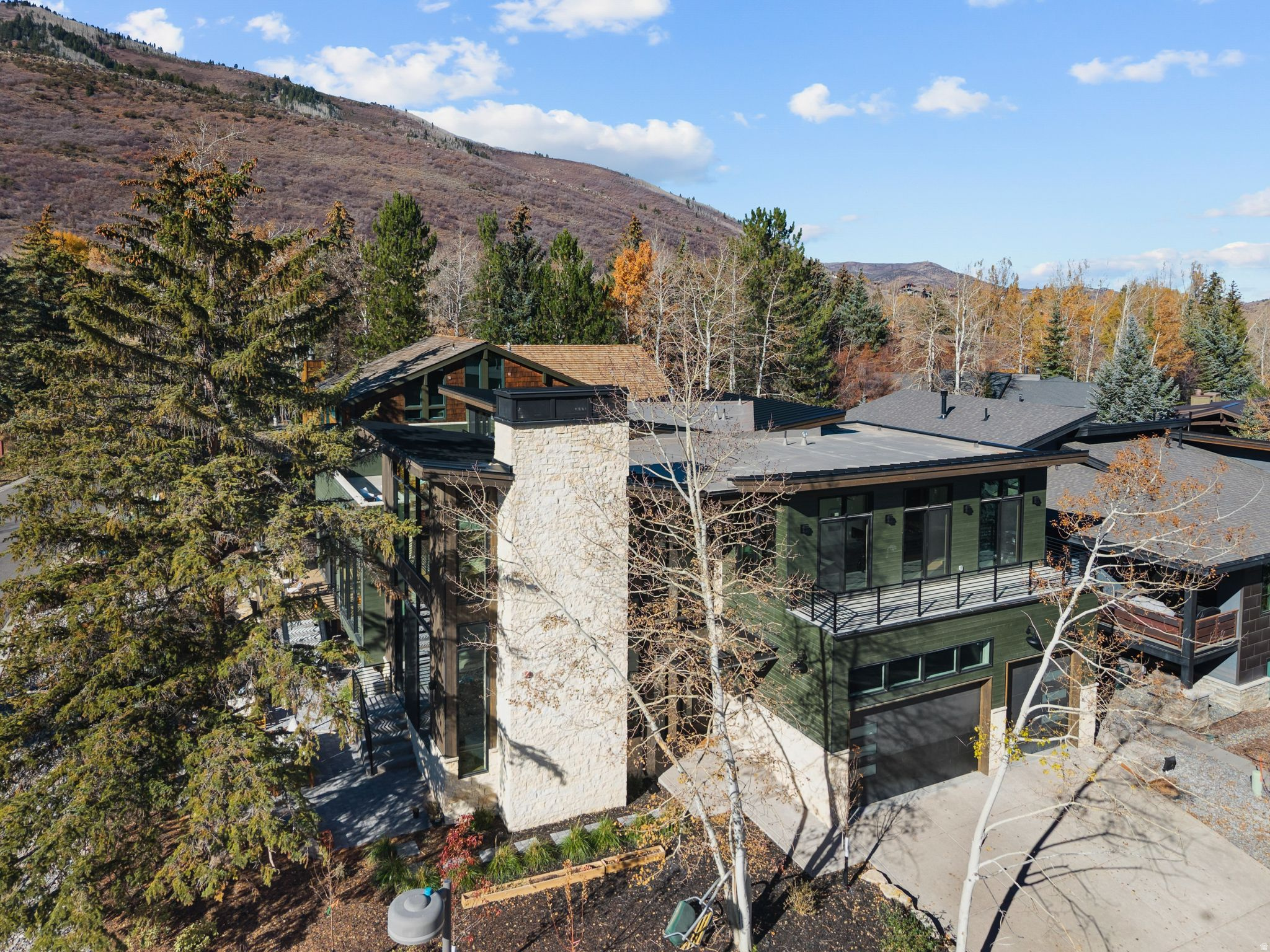 THAYNES CANYON - Residential