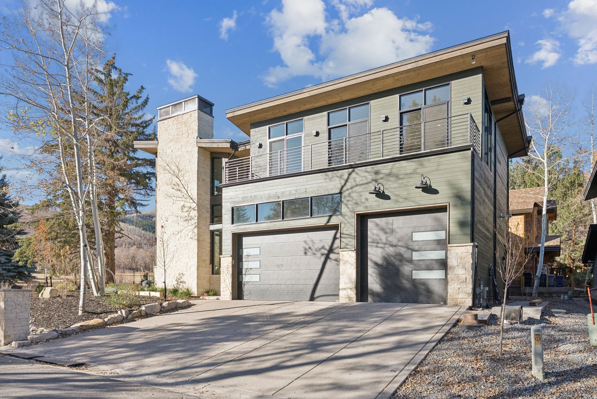 THAYNES CANYON - Residential