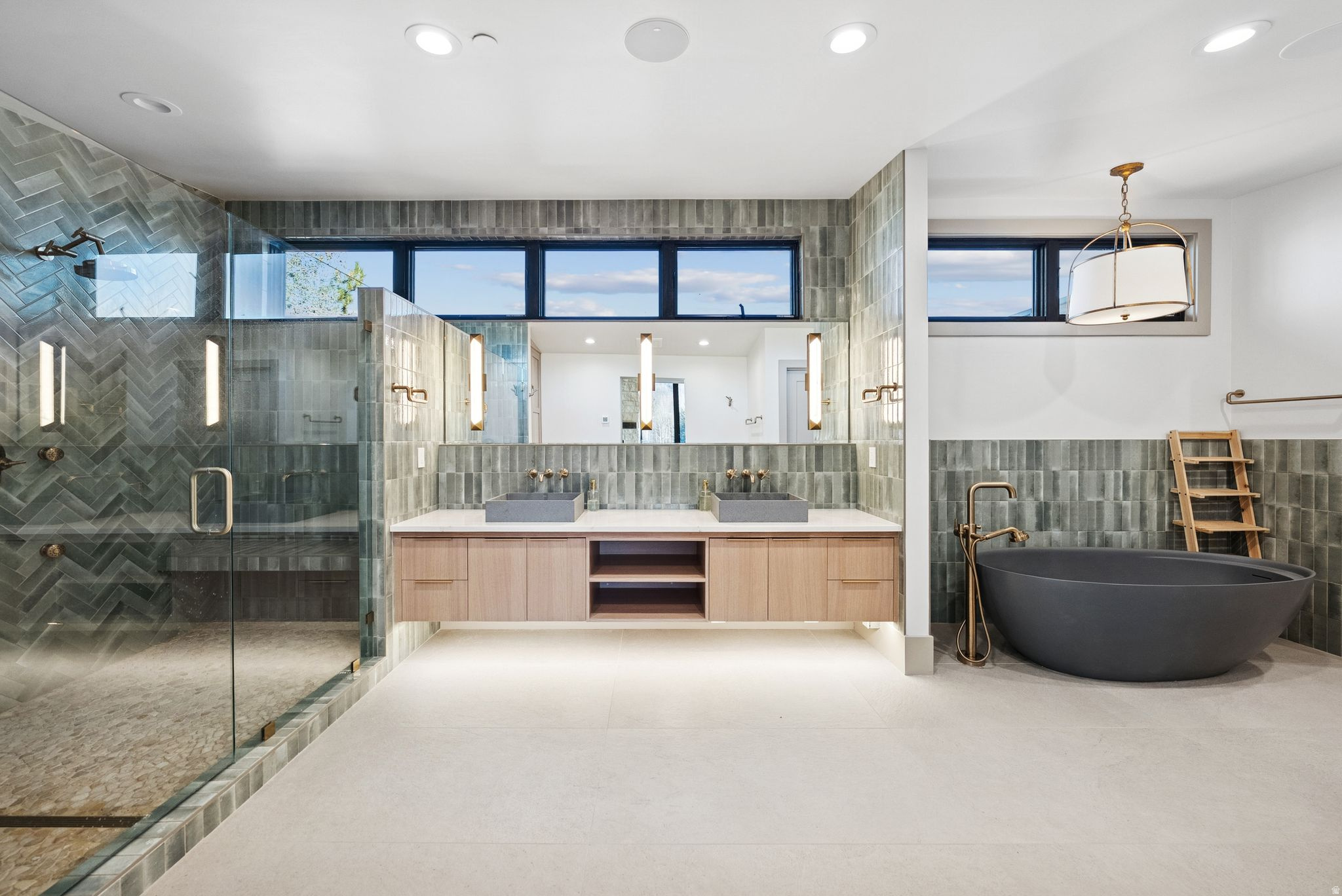 THAYNES CANYON - Residential