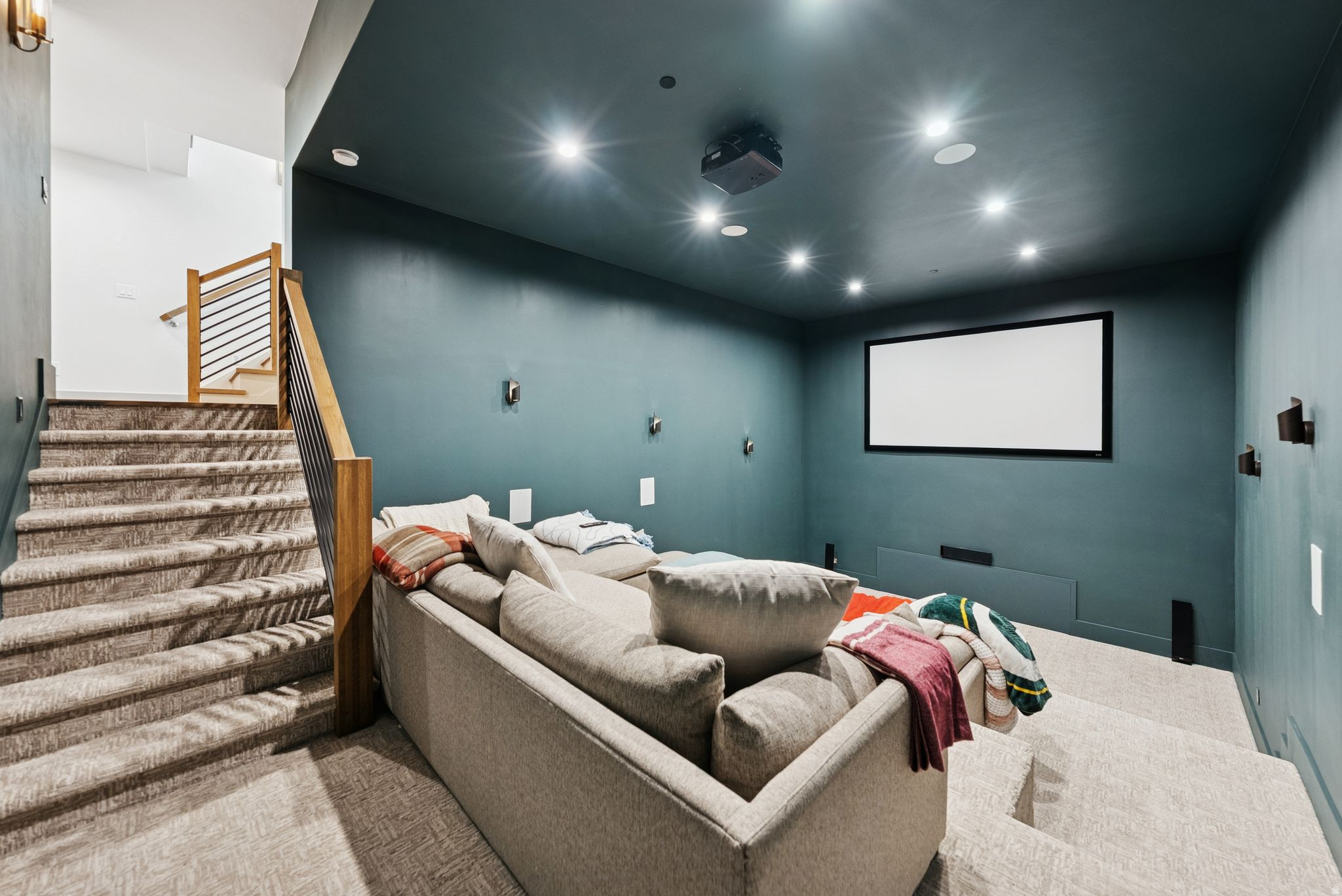 THAYNES CANYON - Residential