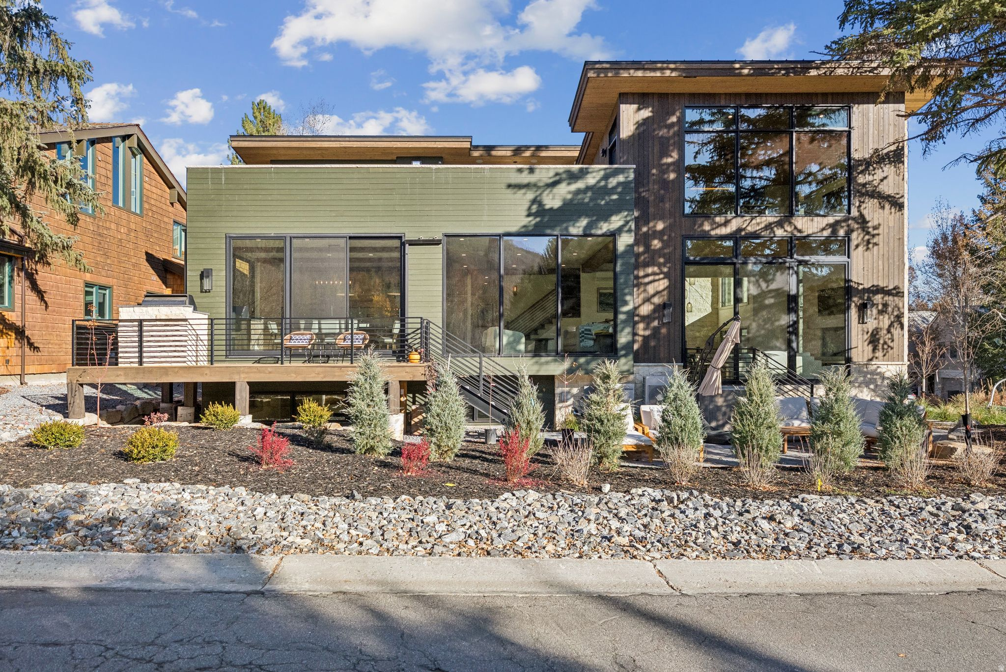 THAYNES CANYON - Residential