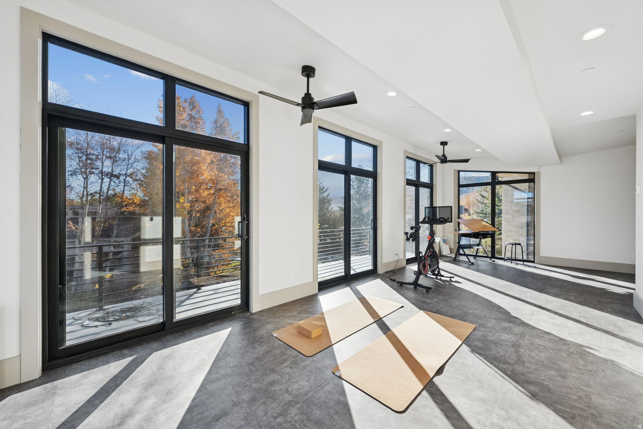 THAYNES CANYON - Residential