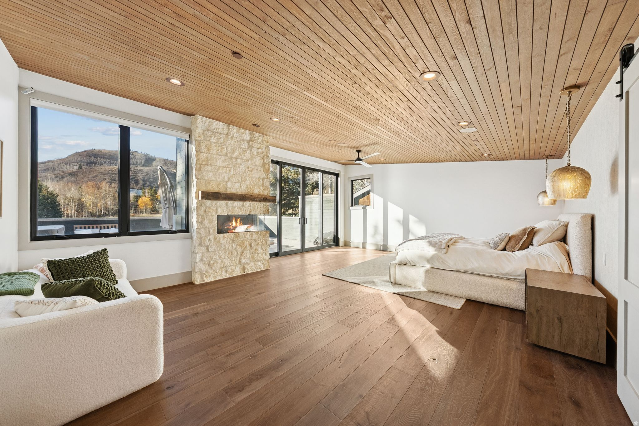 THAYNES CANYON - Residential