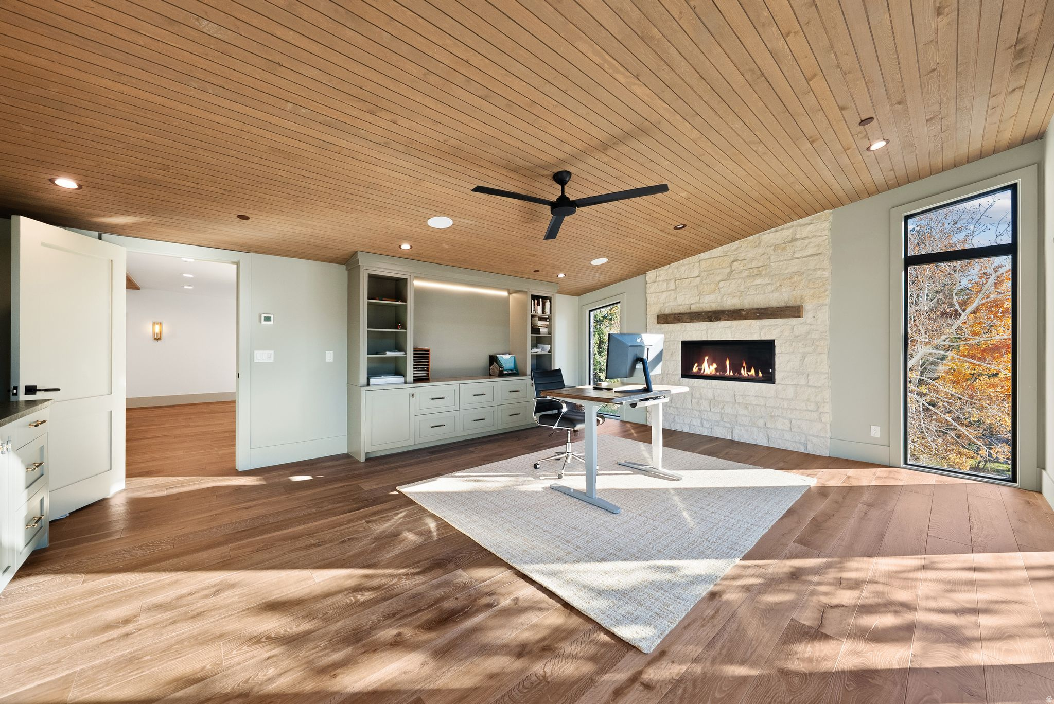 THAYNES CANYON - Residential