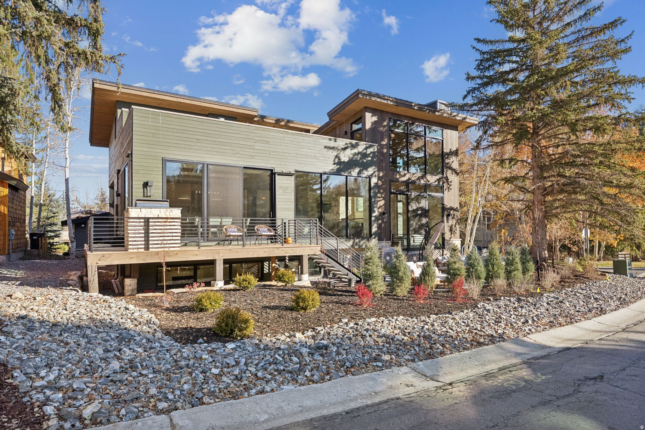 THAYNES CANYON - Residential