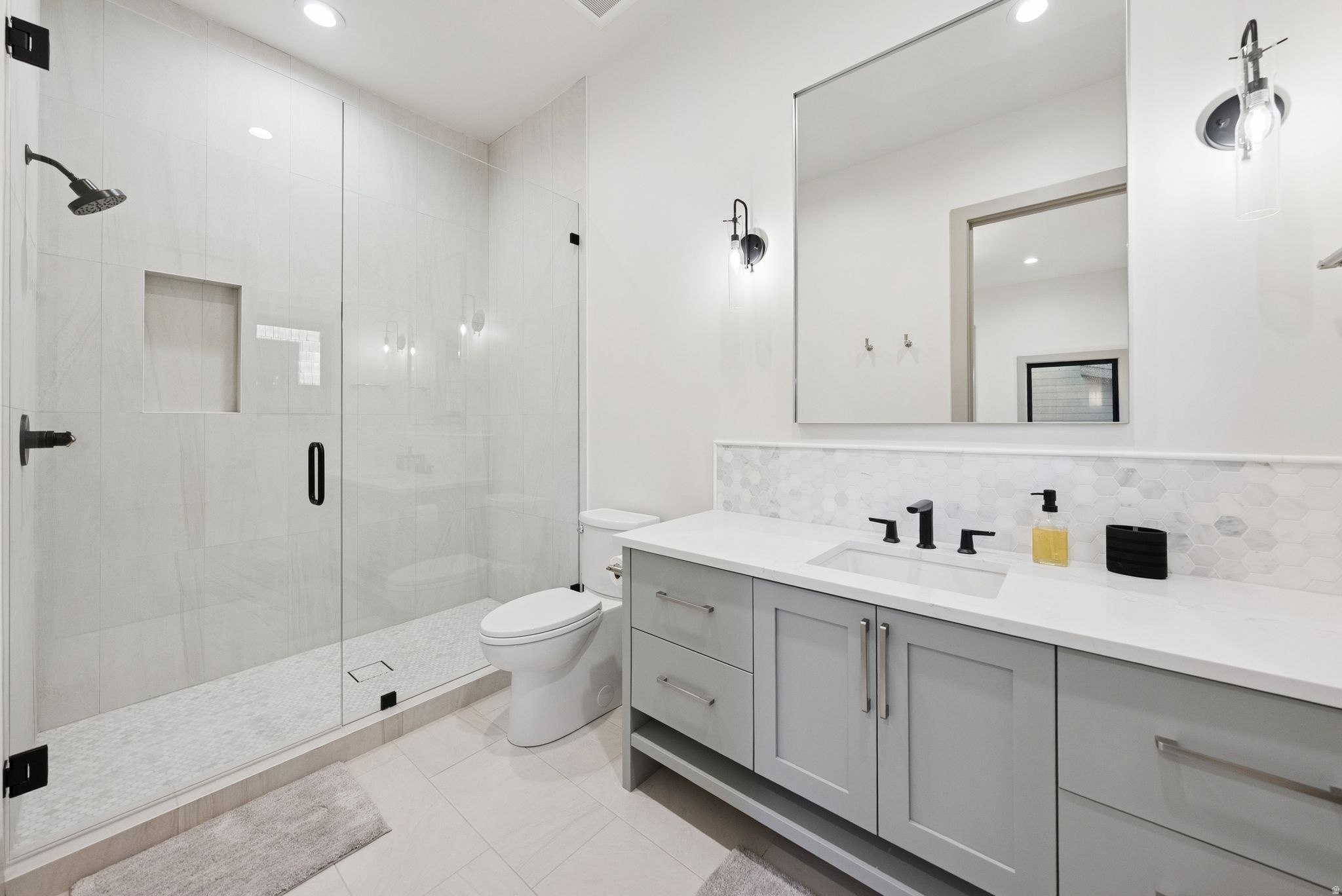 THAYNES CANYON - Residential