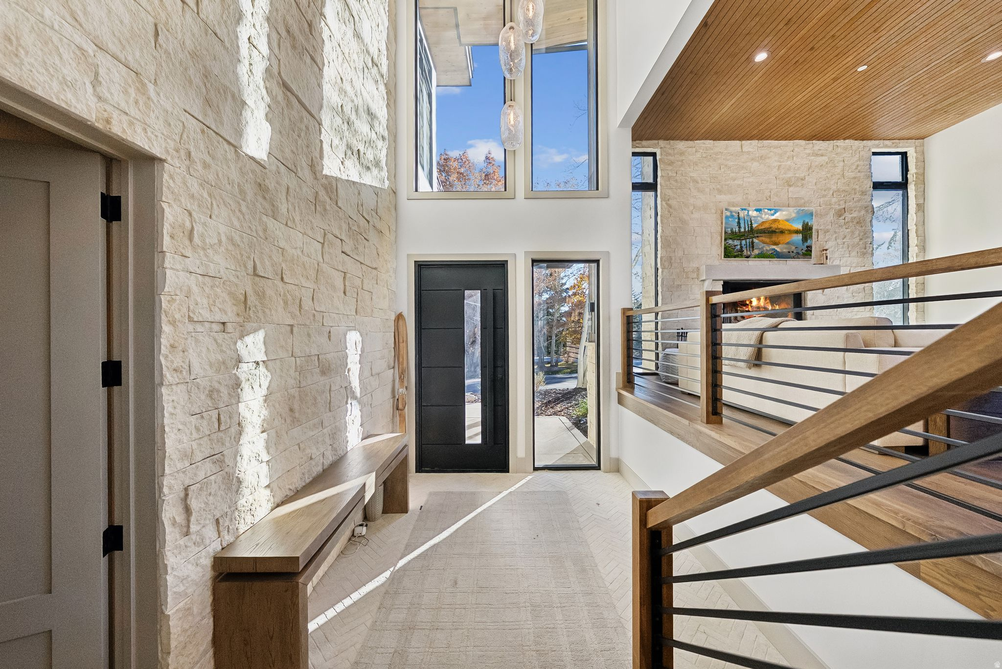 THAYNES CANYON - Residential