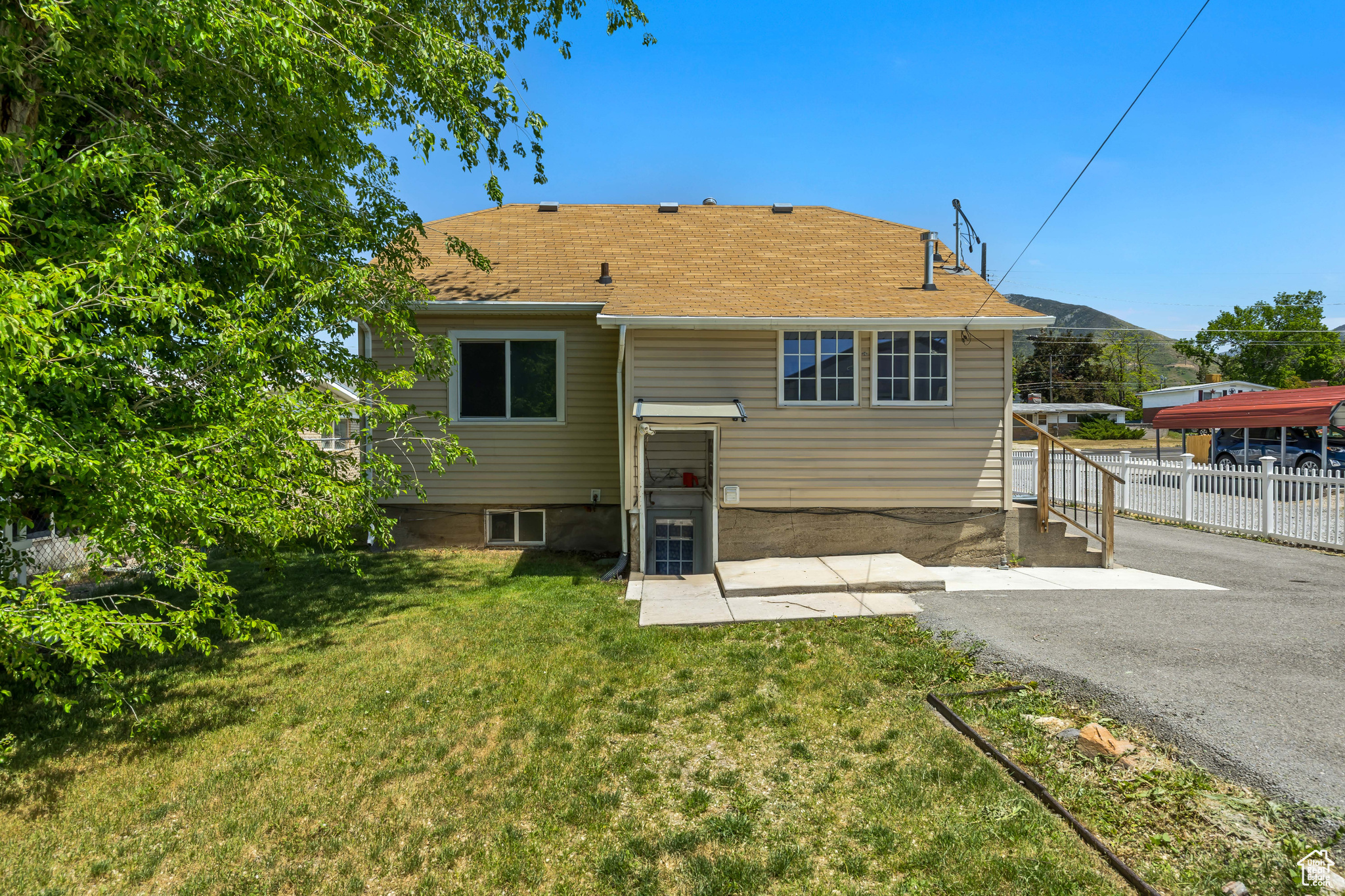 569 N 100, Tooele, Utah image 18