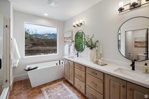 Tiny photo for 422 S 150 E, Mapleton, UT 84664 (MLS # 2116871)