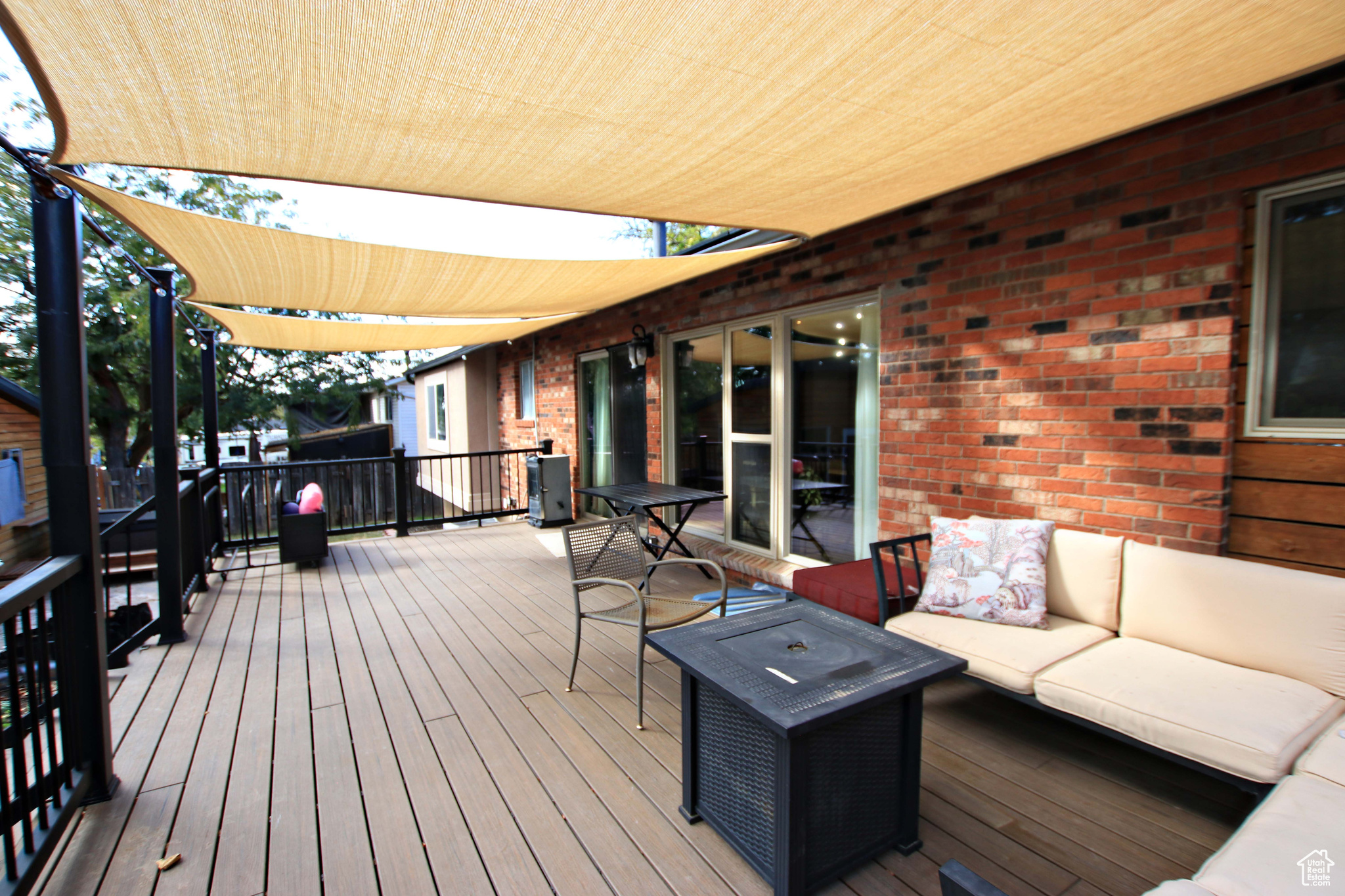 ASPEN HEIGHTS - Residential