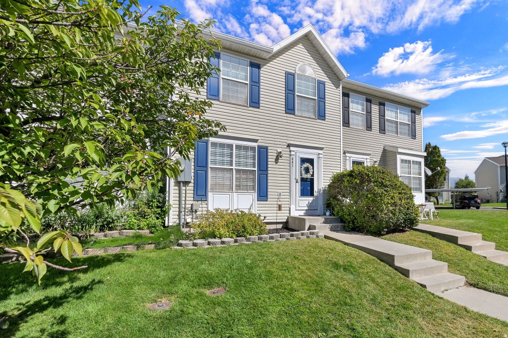Photo of 441 E 500 S, Clearfield, UT 84015 (MLS # 2185487)