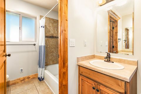 Tiny photo for 1168 HANLINE CIR, Kaysville, UT 84037 (MLS # 2165172)
