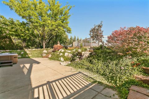 Tiny photo for 1168 HANLINE CIR, Kaysville, UT 84037 (MLS # 2165172)