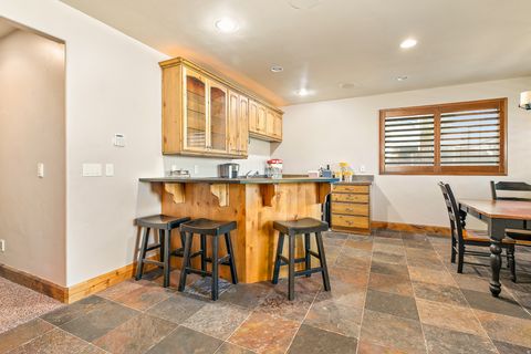 Tiny photo for 1168 HANLINE CIR, Kaysville, UT 84037 (MLS # 2165172)