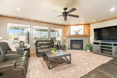 Tiny photo for 1168 HANLINE CIR, Kaysville, UT 84037 (MLS # 2165172)