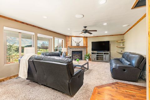 Tiny photo for 1168 HANLINE CIR, Kaysville, UT 84037 (MLS # 2165172)