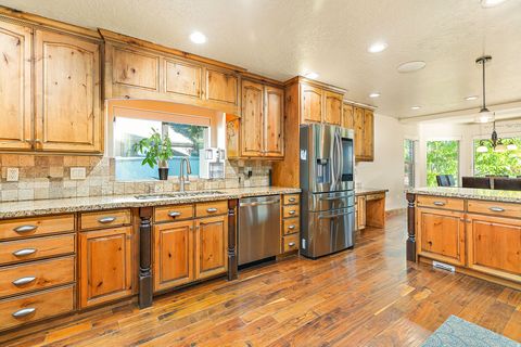 Tiny photo for 1168 HANLINE CIR, Kaysville, UT 84037 (MLS # 2165172)