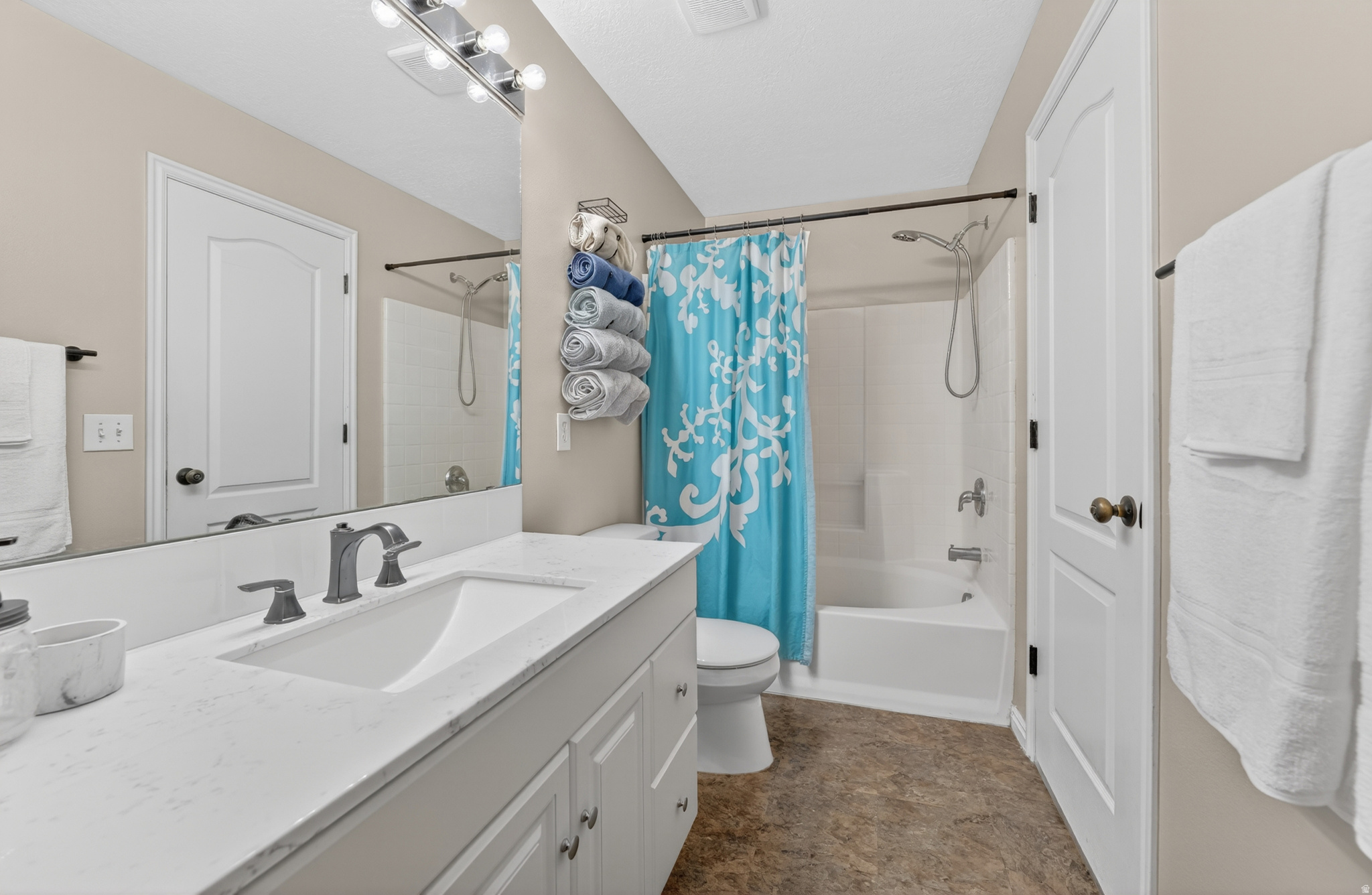 HIGHLANDS ON THE GRE - Residential