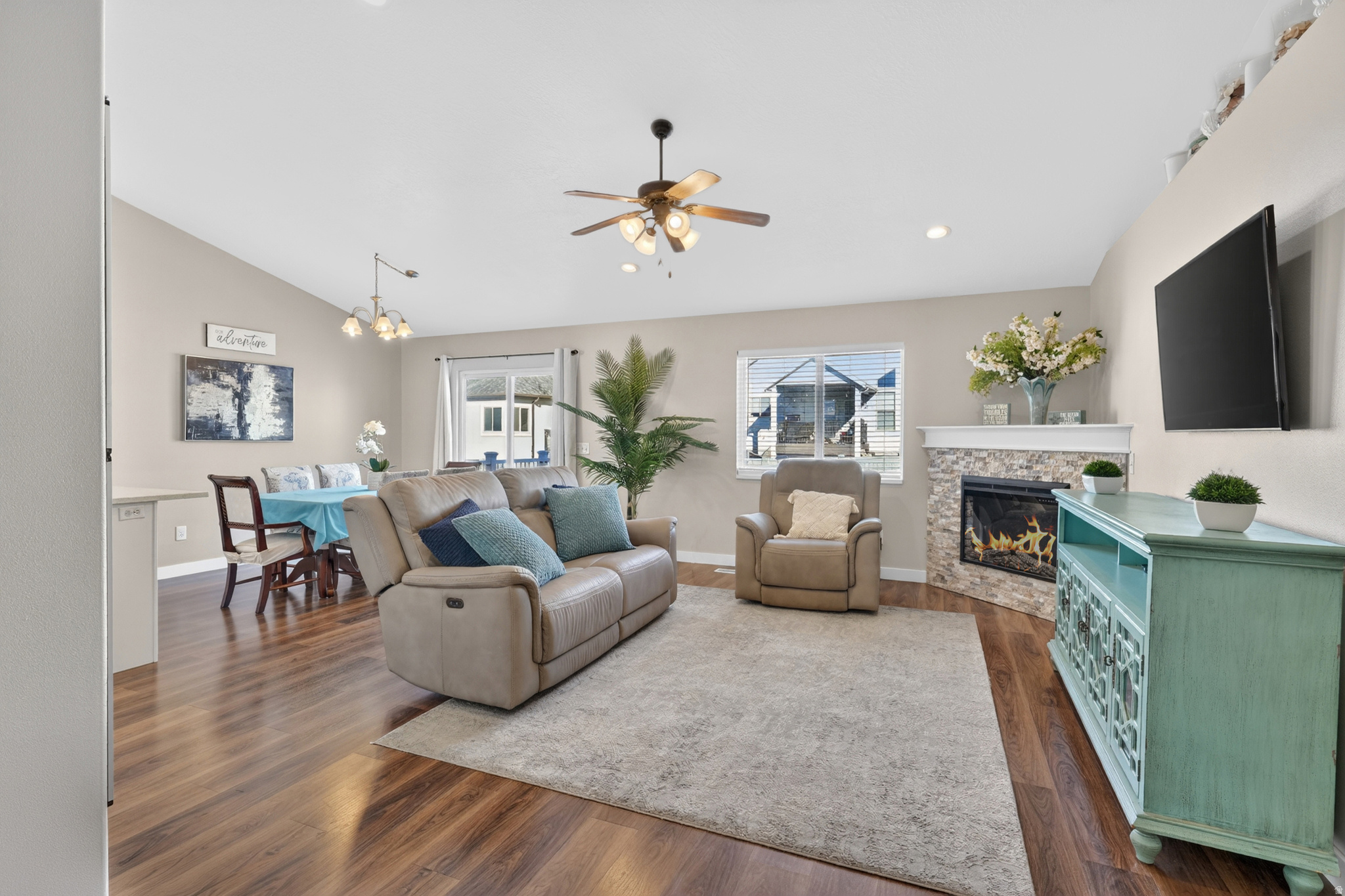 HIGHLANDS ON THE GRE - Residential