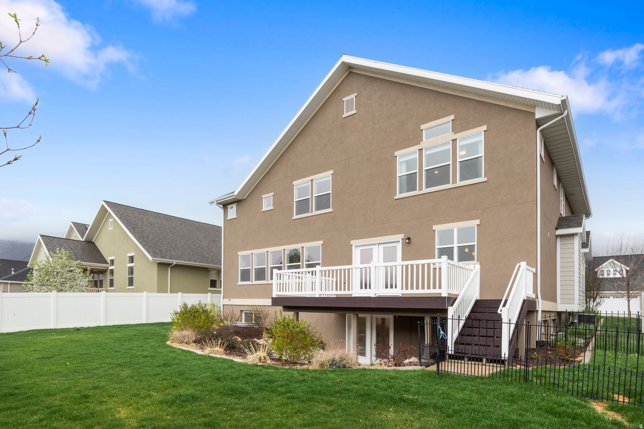 HARVEST PARK - Residential