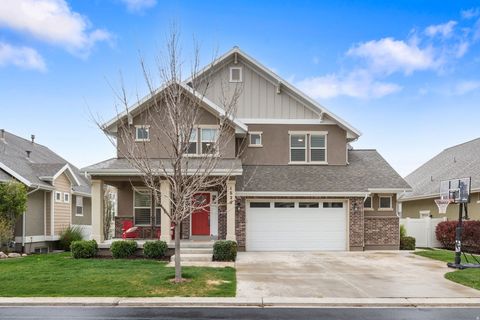 Photo of 1826 W RIVER BIRCH RD, Mapleton, UT 84664 (MLS # 2147985)