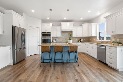 Tiny photo for 1826 W RIVER BIRCH RD, Mapleton, UT 84664 (MLS # 2147985)