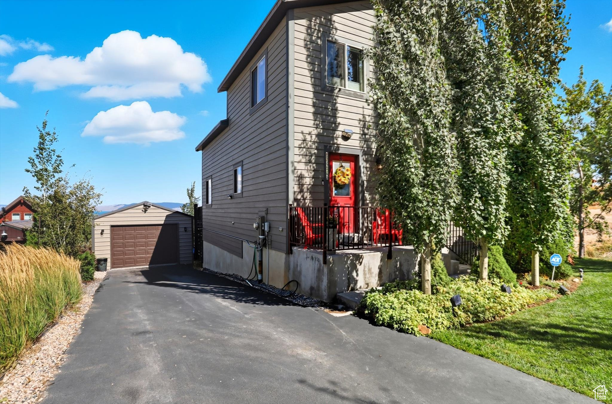 SWAN CREEK - Residential