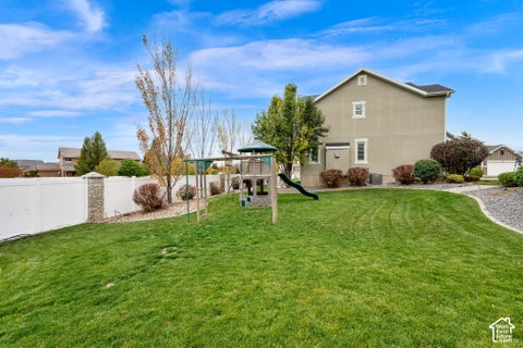 Tiny photo for 398 W SPRING FLOWER CIR, Kaysville, UT 84037 (MLS # 2192673)