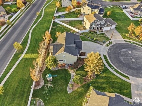 Tiny photo for 398 W SPRING FLOWER CIR, Kaysville, UT 84037 (MLS # 2192673)