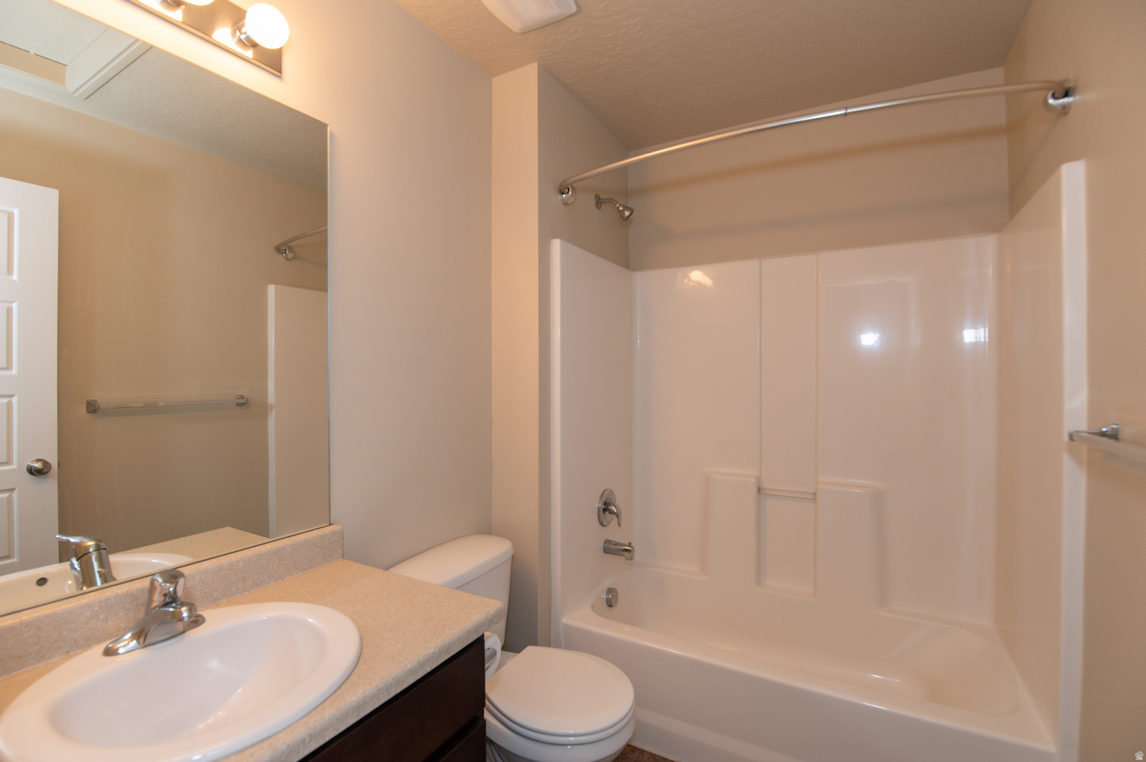 THANKSGIVING MEADOWS - Residential Lease