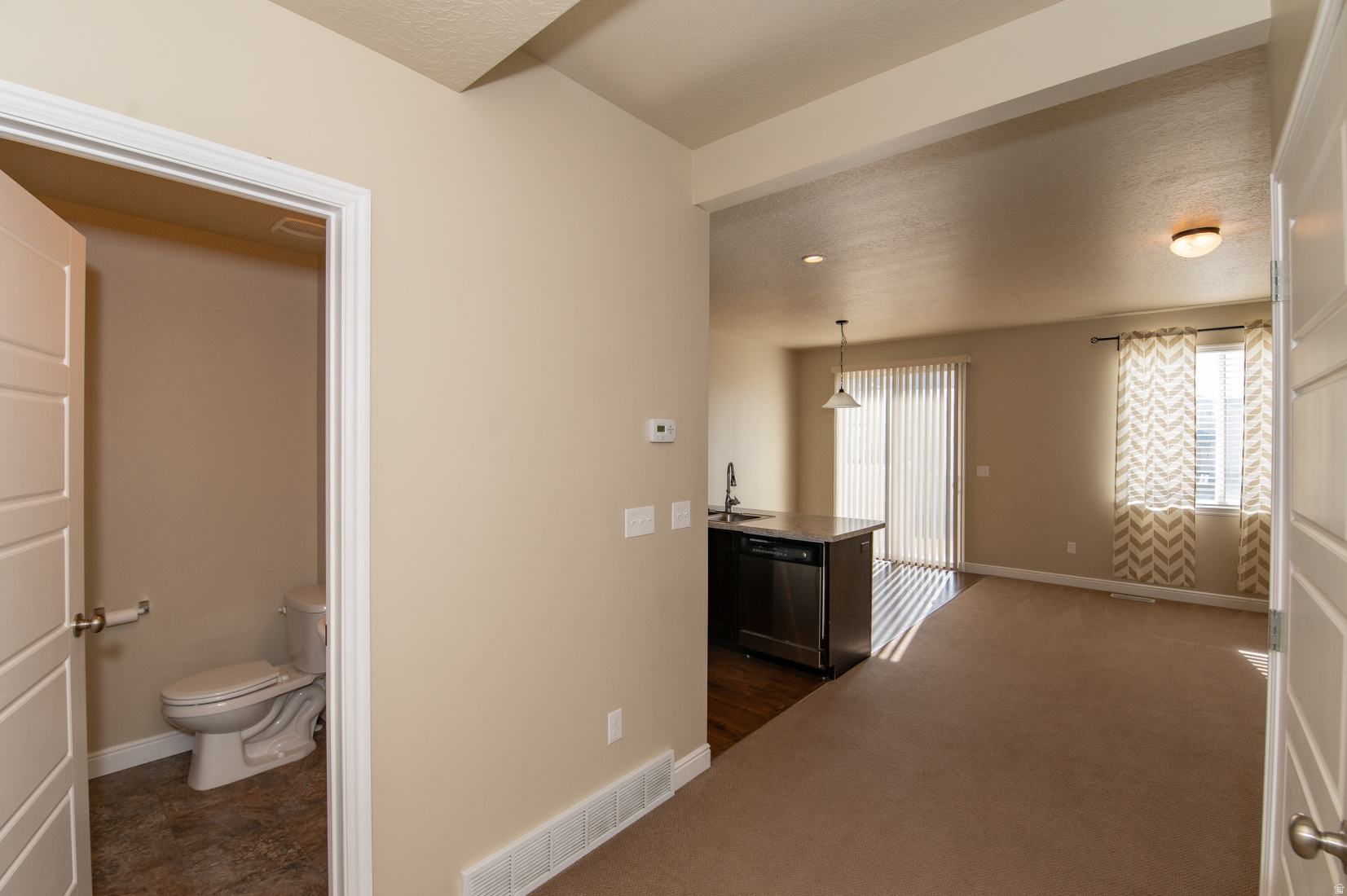 THANKSGIVING MEADOWS - Residential Lease