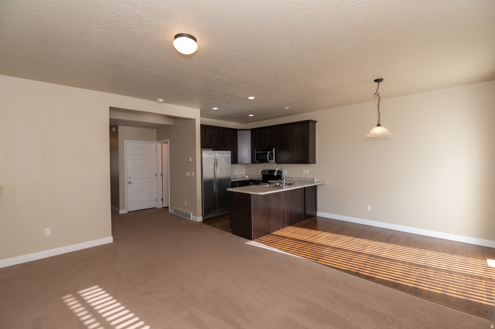 THANKSGIVING MEADOWS - Residential Lease