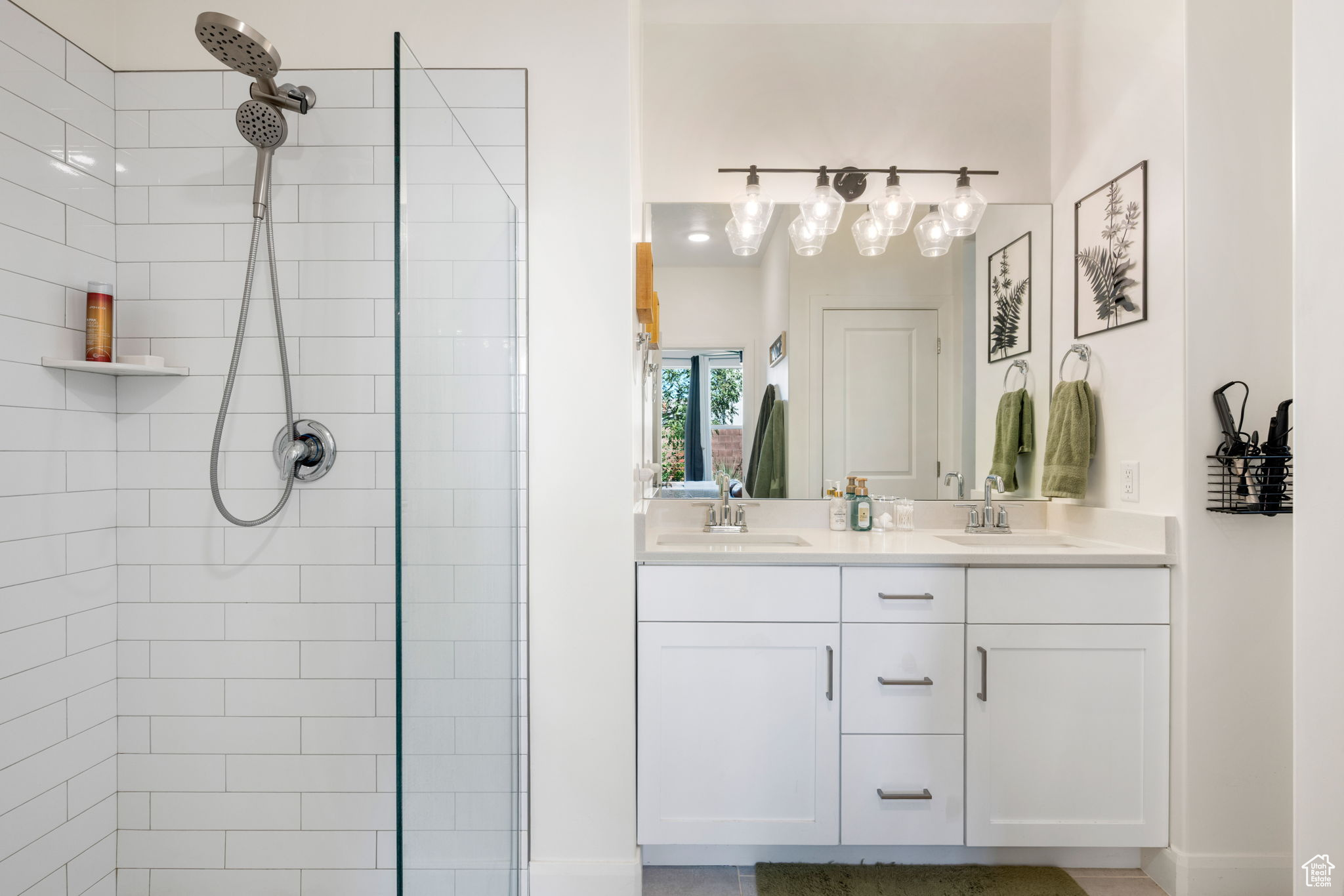 WARNER GATEWAY PH 3 - Residential