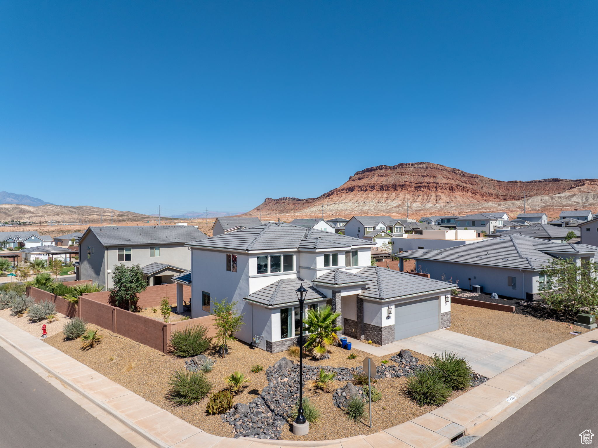 WARNER GATEWAY PH 3 - Residential