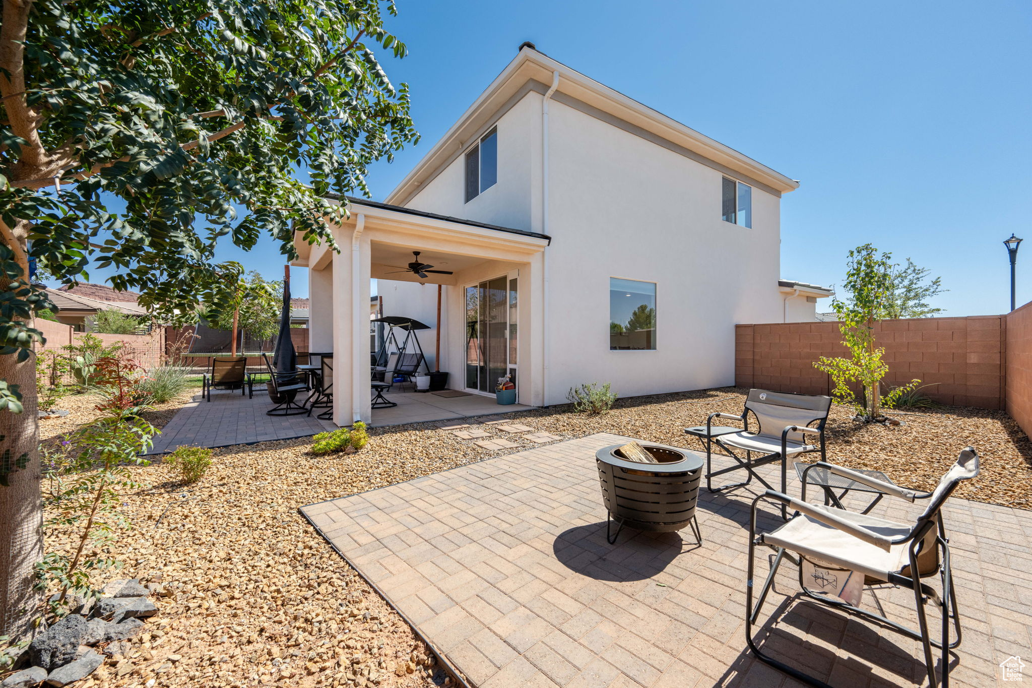 WARNER GATEWAY PH 3 - Residential