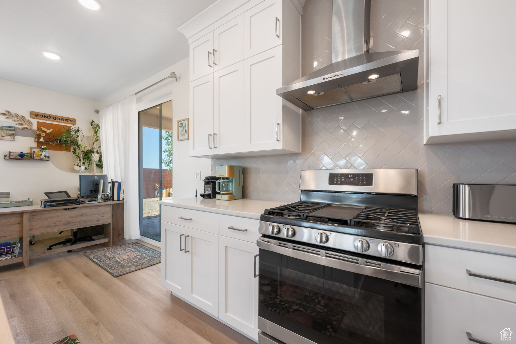 WARNER GATEWAY PH 3 - Residential