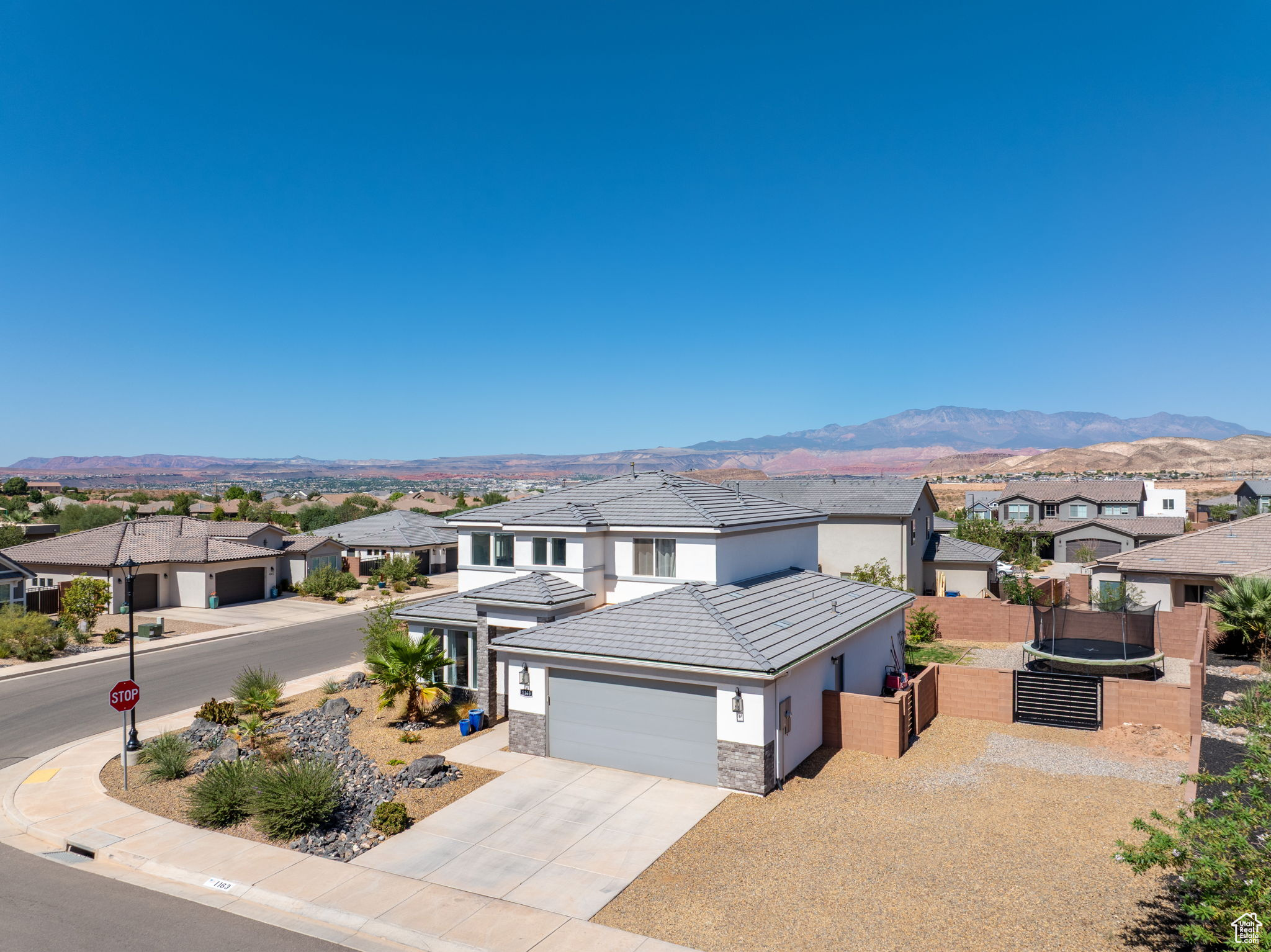 WARNER GATEWAY PH 3 - Residential