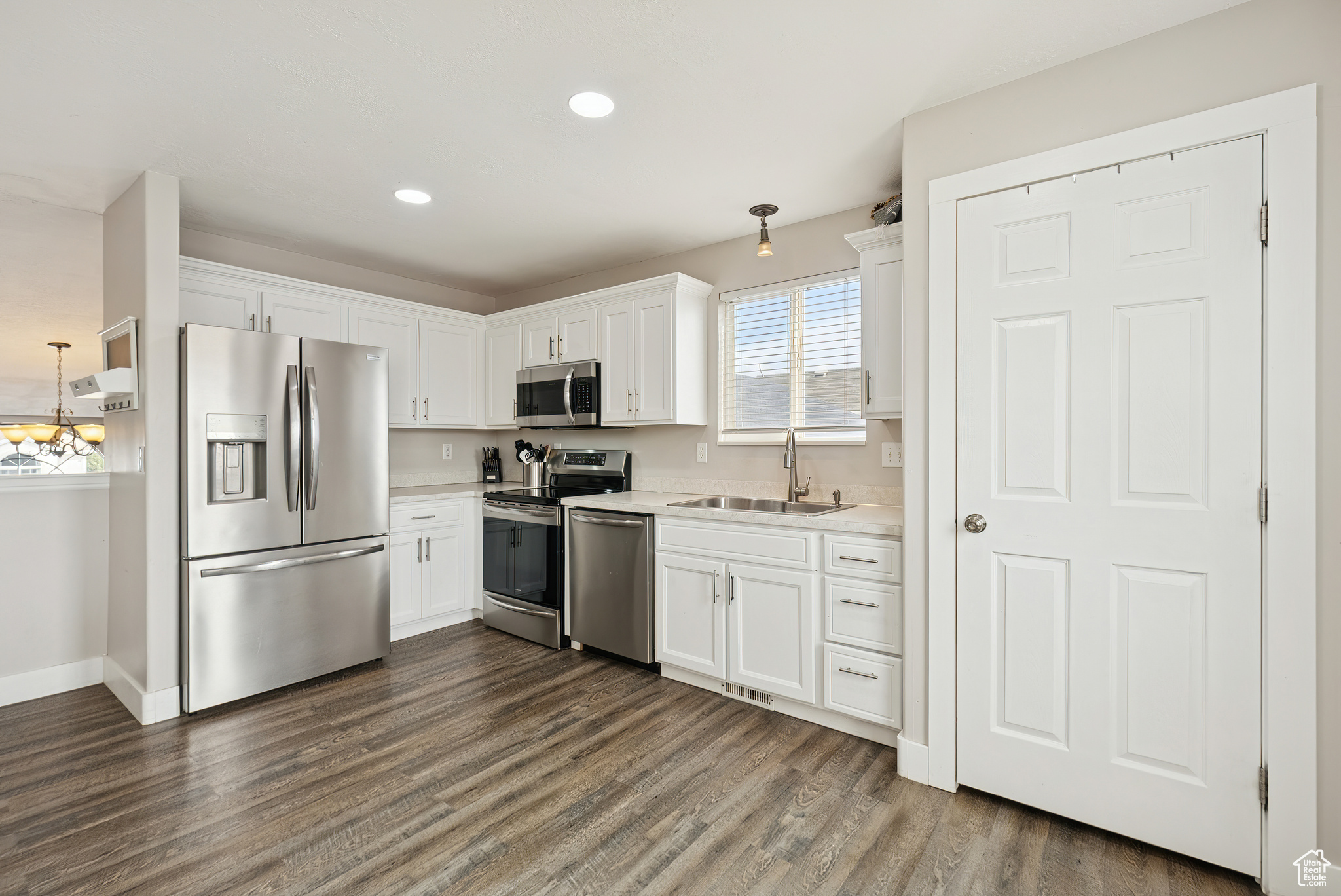 COUNTRYBROOK - Residential